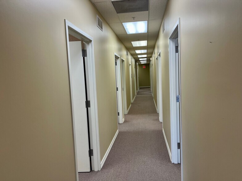 More Photos Of 201 Prospect Rd, Bloomington Storefront Retail Office For Lease