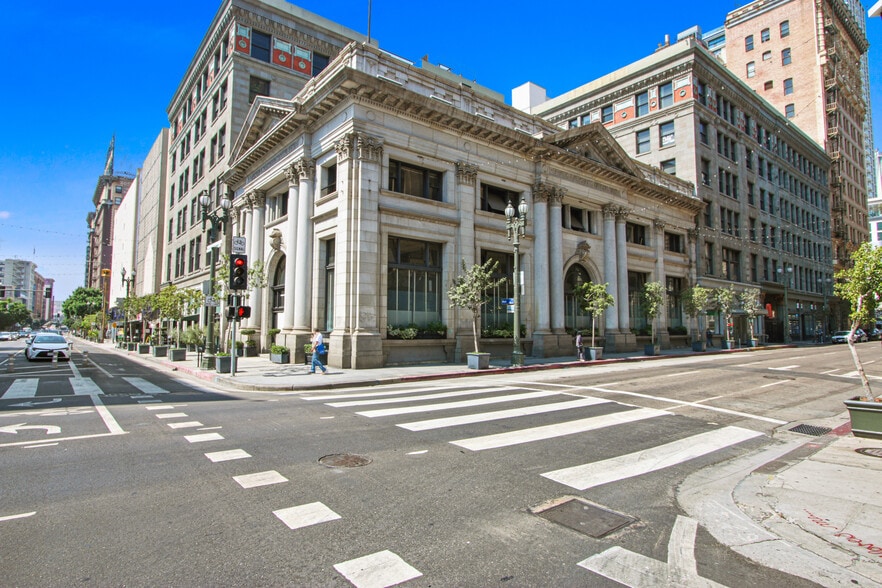 More Photos Of 401 S Main St, Los Angeles Loft Creative Space For Lease