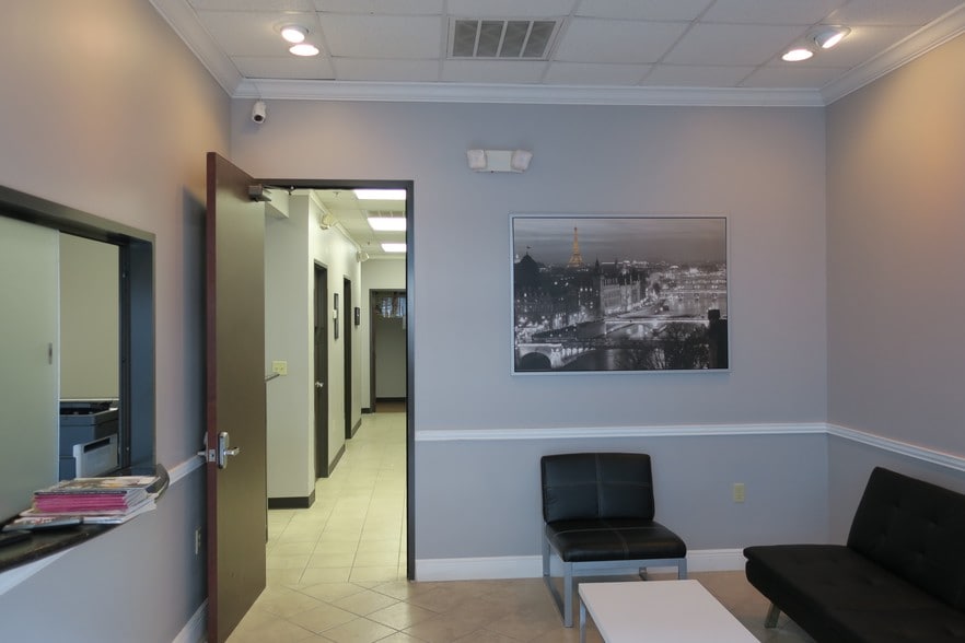 More Photos Of 9889 Bellaire Blvd, Houston Unknown For Lease