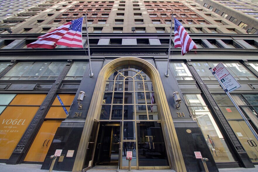 More Photos Of 214 W 39th St, New York Office For Lease
