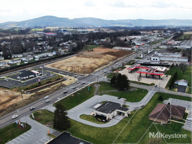 More Photos Of 4641 Penn Ave, Sinking Spring General Retail For Sale