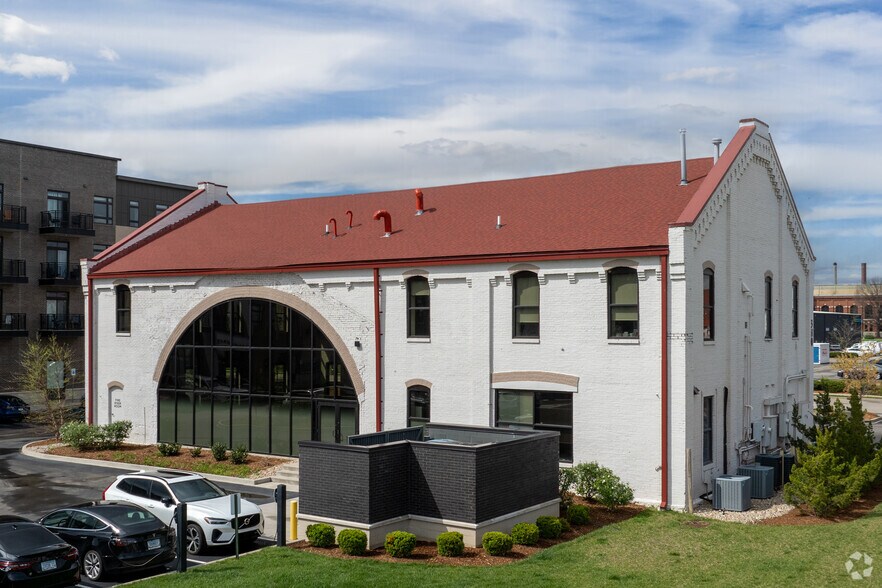 More Photos Of 380 Missouri Ave, Jeffersonville Office For Lease
