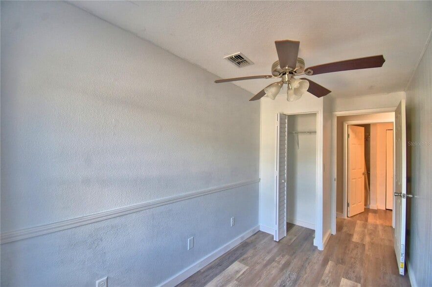 More Photos Of 208 Center St, Auburndale Office For Sale