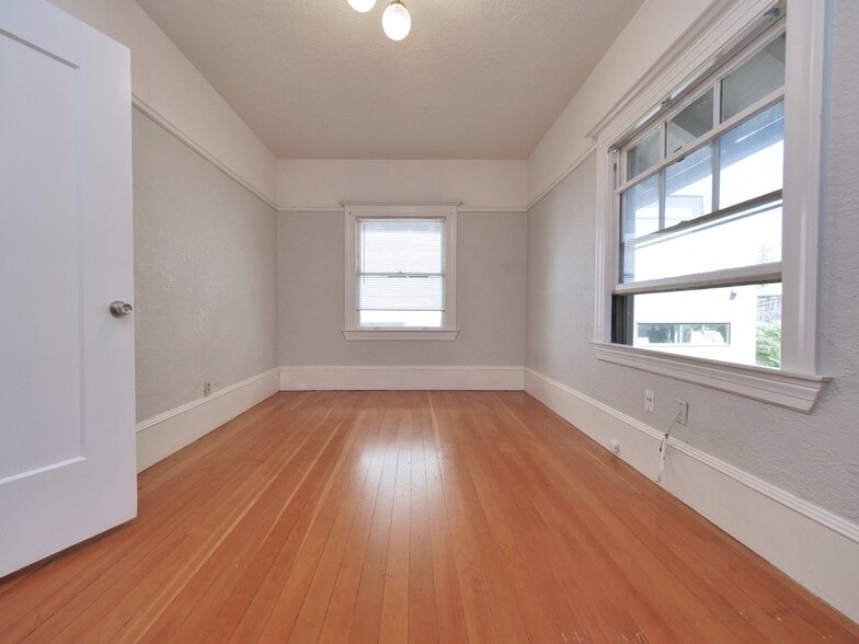 More Photos Of 1901-1903 H St, Sacramento Apartments For Sale