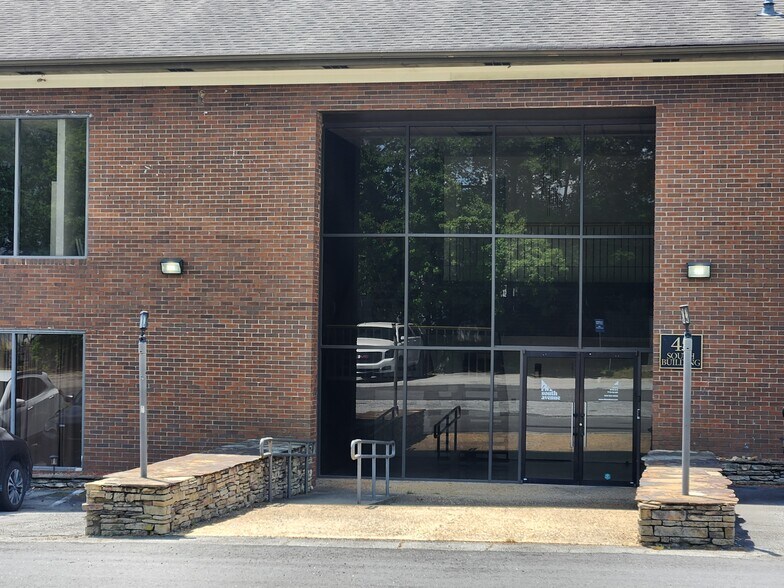 More Photos Of 45 South Ave SE, Marietta Loft Creative Space For Lease