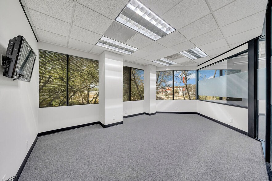 More Photos Of 4242 Medical Dr, San Antonio Medical For Sale