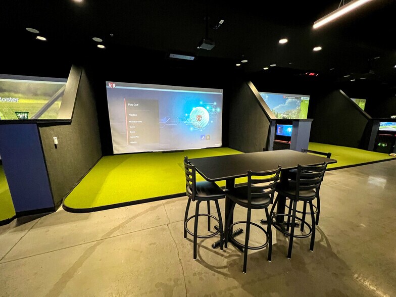 More Photos Of 6409 N Big Spring St, Midland Storefront For Sale