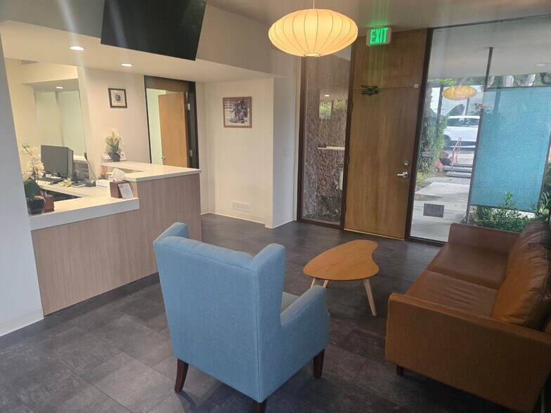 More Photos Of 814 W Foothill Blvd, Monrovia Medical For Sale
