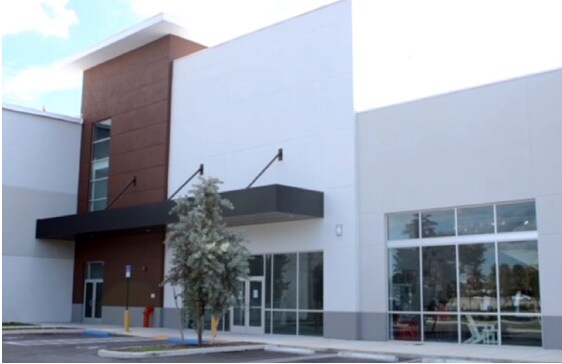 More Photos Of 1400 NW 167th St, Miami Showroom For Lease