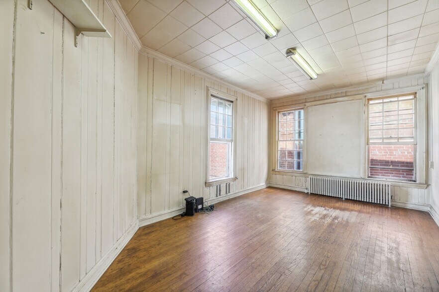 More Photos Of 75 Main St, Sussex Storefront Retail Residential For Sale