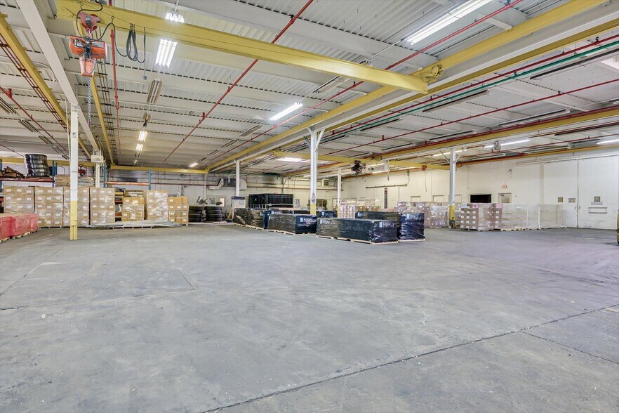More Photos Of 3461 S Clinton Ave, South Plainfield Manufacturing For Lease