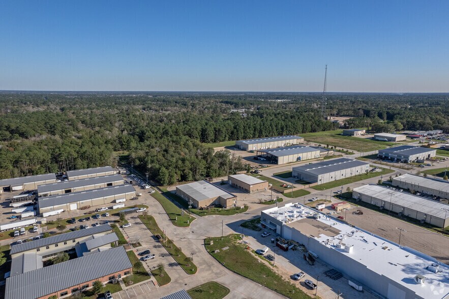 More Photos Of 27316 Spectrum Way, The Woodlands Office For Lease