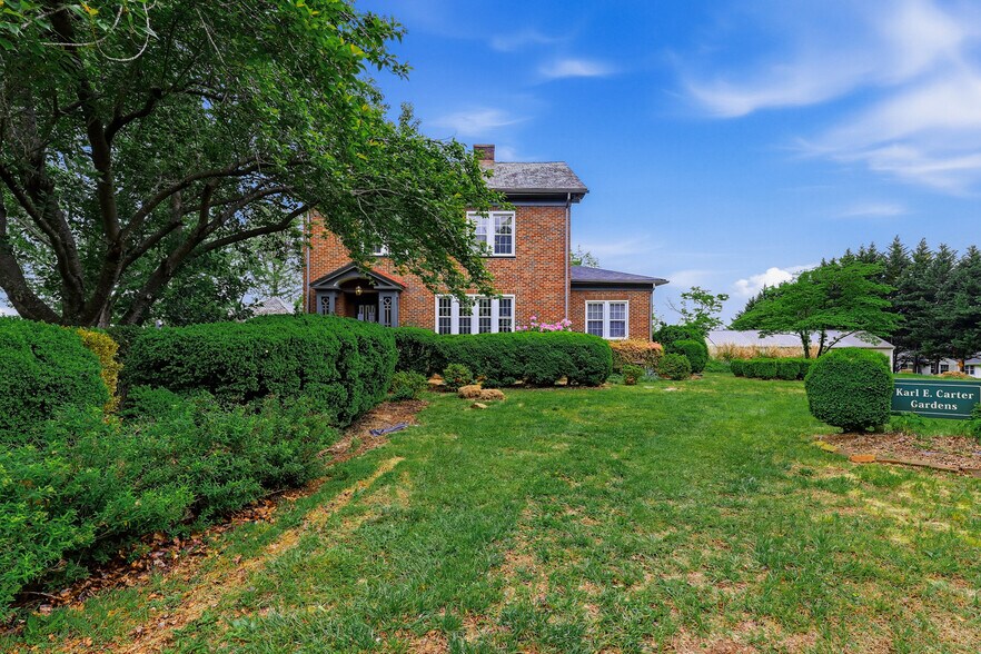 More Photos Of 18697 Forest Rd, Lynchburg Office For Sale