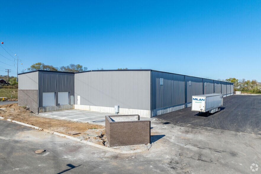 More Photos Of 815 Aviation Ln, Gallatin Unknown For Lease