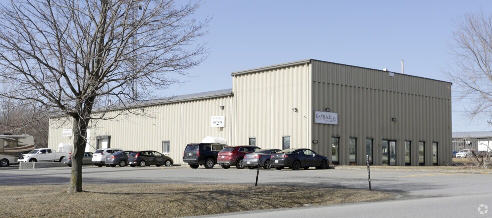 Primary Photo Of 425 Boul Ford, Châteauguay Manufacturing For Sale