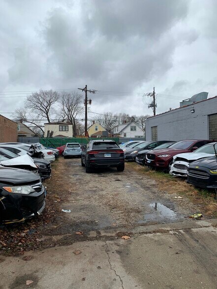 More Photos Of 3464 N Knox Ave, Chicago Service For Sale