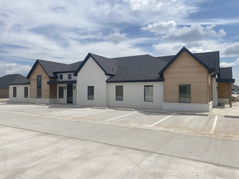 More Photos Of 10921 Wayne Ave, Lubbock Medical For Sale