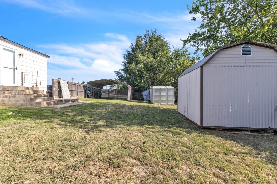 More Photos Of 3700 Trellis Ct, Oklahoma City Office Residential For Sale