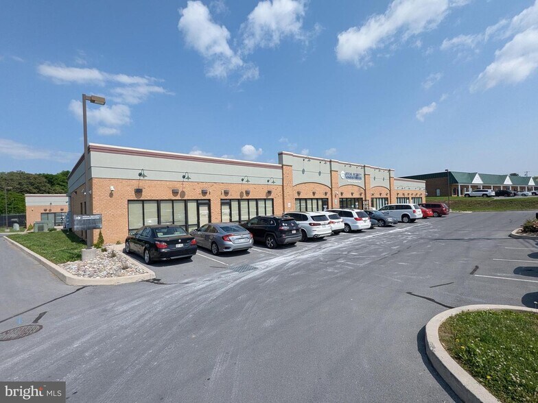 More Photos Of 15 Compass Pt, Martinsburg Office For Lease