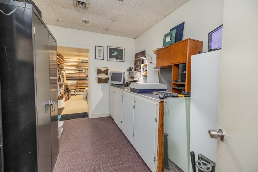 More Photos Of 401 Halifax St, Emporia Office For Sale