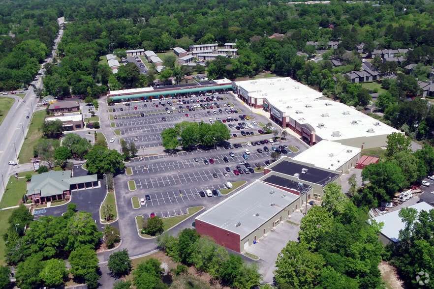 More Photos Of 946 Orleans Rd, Charleston Unknown For Lease