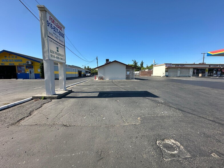 More Photos Of 5026 Fruitridge Rd, Sacramento Medical For Lease