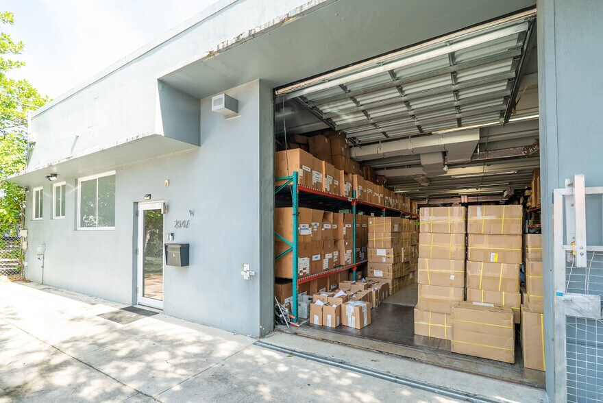 More Photos Of 2047 NW 24th Ave, Miami Warehouse For Sale