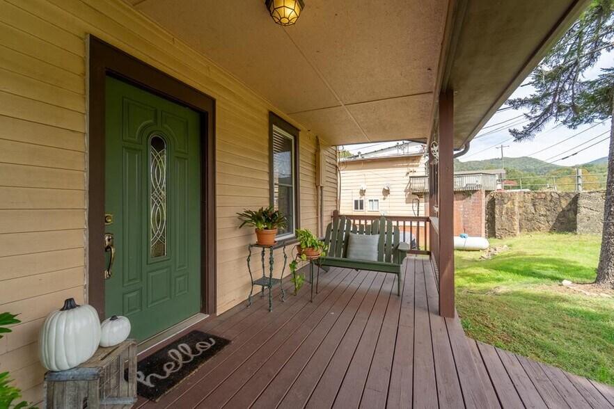 More Photos Of 3074 Old Cullowhee Rd, Cullowhee Apartments For Sale