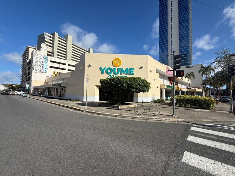 More Photos Of 711 Keeaumoku St, Honolulu Freestanding For Lease