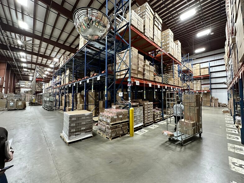 More Photos Of 2350-2400 Northridge Dr, Kaukauna Manufacturing For Sale