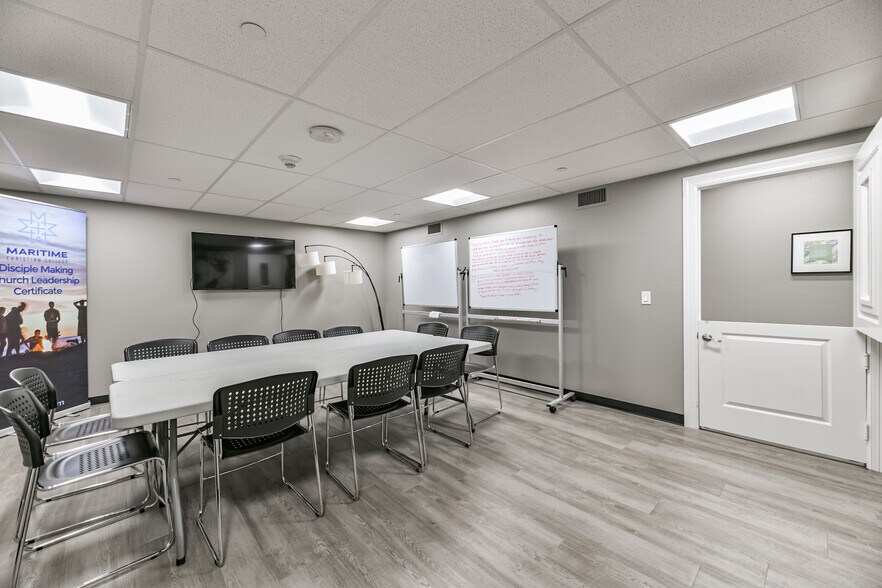 More Photos Of 1222 W Main St, Tomball Religious Facility For Sale