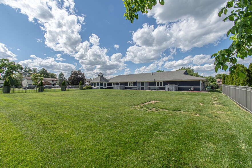 More Photos Of 1908 N Lakeman Dr, Bellbrook Storefront Retail Office For Sale
