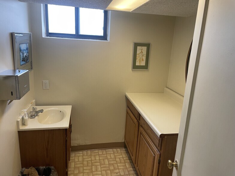 More Photos Of 7707 Ralston Rd, Arvada Office For Sale