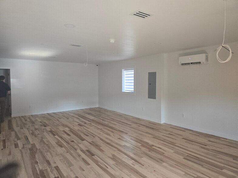 More Photos Of 15 S Indiana St, Greencastle Storefront Retail Office For Sale