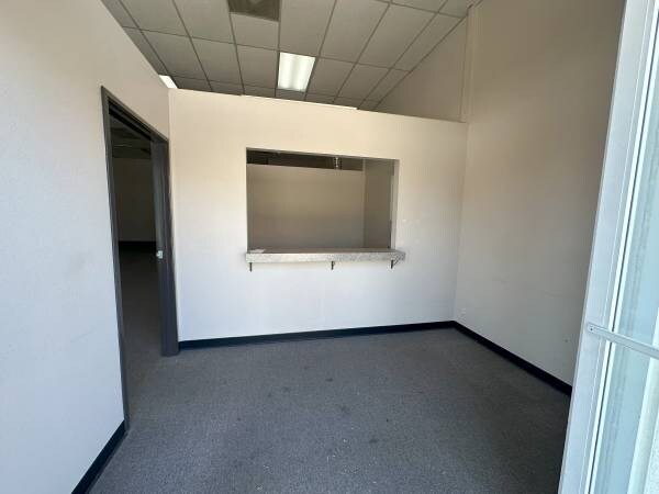 More Photos Of 935 W San Marcos Blvd, San Marcos Office For Lease