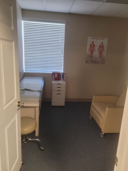 More Photos Of 2810 St Isabel St, Tampa Medical For Lease