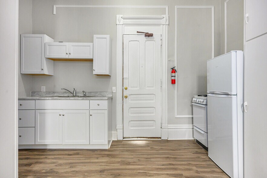 More Photos Of 316 Stuart Ave, Kalamazoo Apartments For Sale
