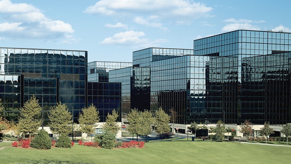 Primary Photo Of 100 First Stamford Pl, Stamford Office For Lease