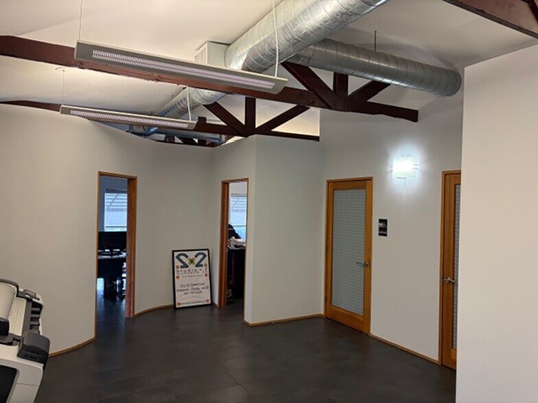 More Photos Of 510 7th St, Bradenton Freestanding For Sale