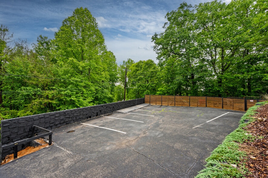 More Photos Of 4155 Dollys Dr, Sevierville Specialty For Sale