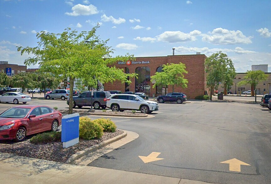 More Photos Of 101 W 4th St, Marshfield Bank For Sale