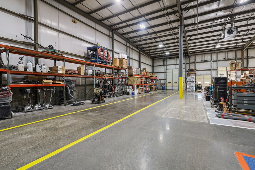 More Photos Of 10000 Miller Dr, Galesburg Service For Lease