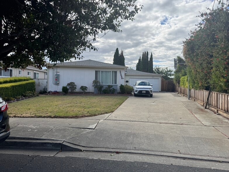 Primary Photo Of 35459 Cleremont Dr, Newark Assisted Living For Sale