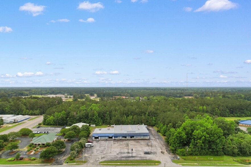 More Photos Of 480 Nelson Blvd, Kingstree Department Store For Sale