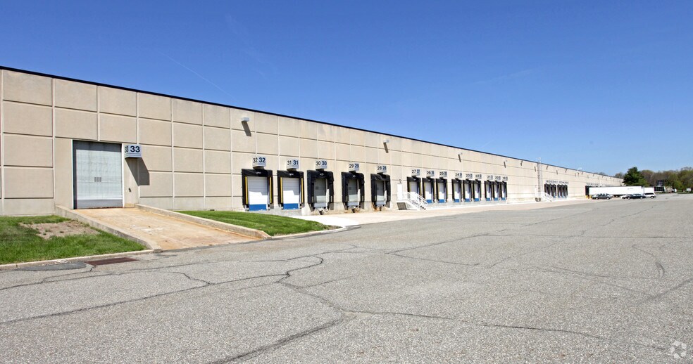 More Photos Of 300 International Dr, Mount Olive Warehouse For Lease