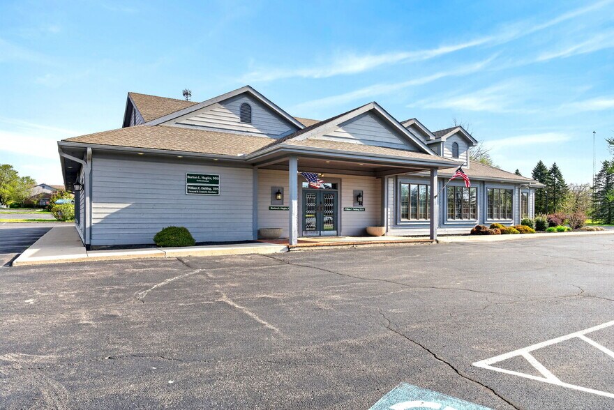 More Photos Of 1964 N Lakeman Dr, Bellbrook Medical For Sale