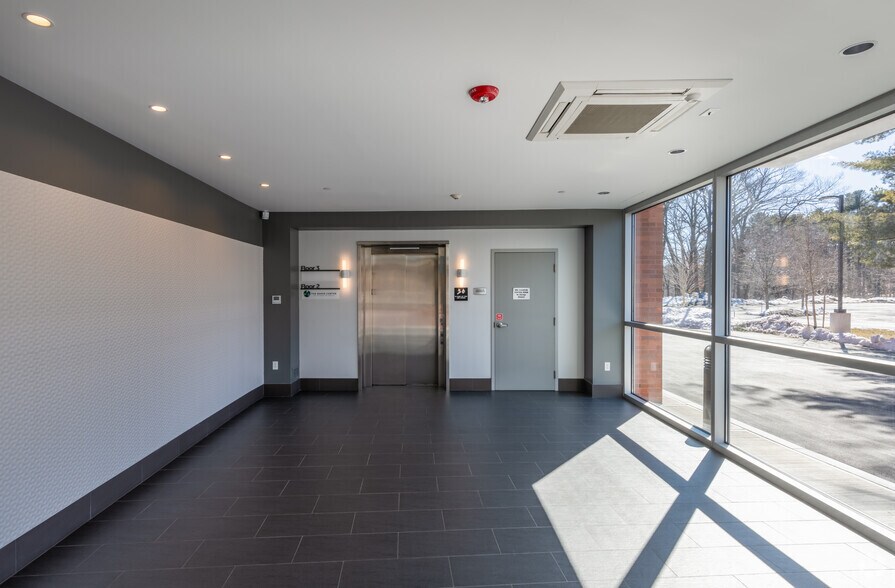 More Photos Of 746 South St, Waltham Office For Lease