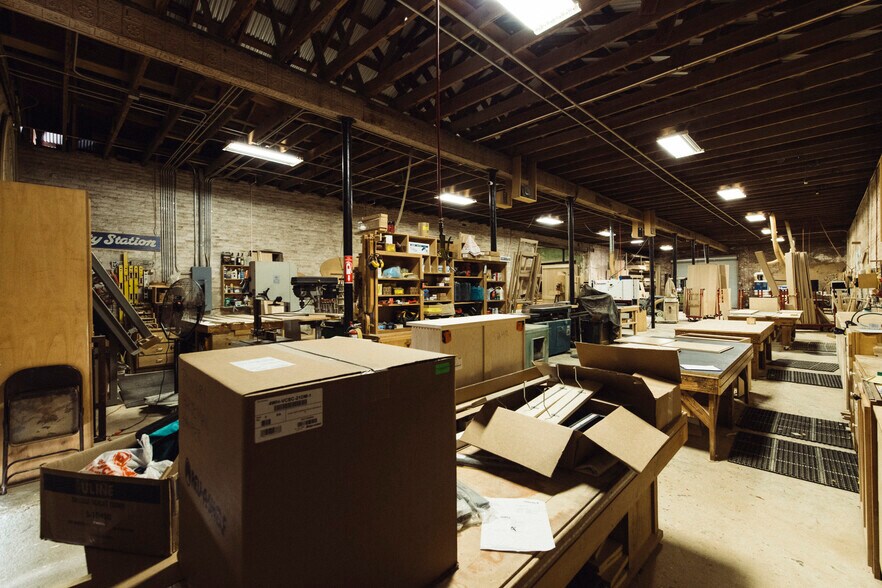 More Photos Of 75 Main St, Maxwell Warehouse For Lease