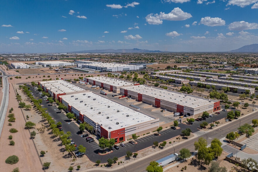 More Photos Of 1250 N Fairway Dr, Avondale Distribution For Lease