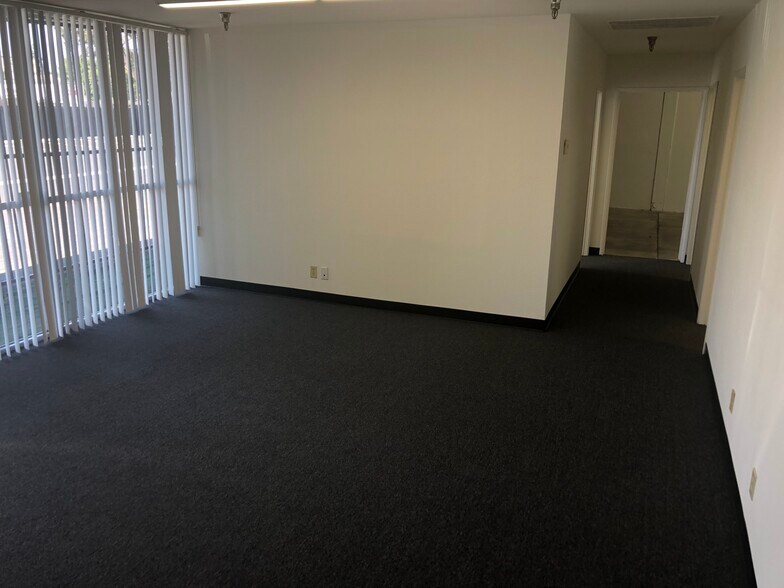 More Photos Of 9854 Baldwin Pl, El Monte Manufacturing For Lease